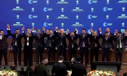Ankara'da gövde gösterisi: Erdoğan 3 isme daha rozet taktı