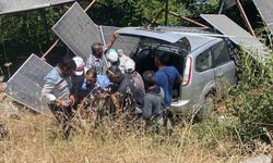 Birecik'te otomobil şarampole uçtu