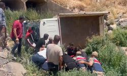 Şanlıurfa’da kamyonet dereye düştü, 4 yaralı