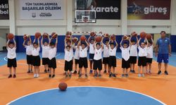 Büyükşehirden çocuklara profesyonel basketbol eğitimi