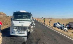Siverek'te otomobil ile çekici çarpıştı