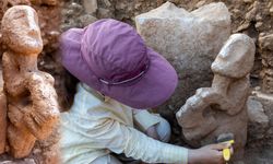Karahantepe’de Tarihi Keşif! 11 Bin Yıllık Gizemli Heykel Gün Yüzüne Çıktı