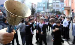 Okul kıyafetinde bir zorunluluk geri getirildi