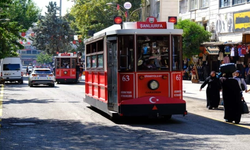 Deprem sonrası Şanlıurfa’da ulaşım alarmı: Meşarkiye Caddesi kapatıldı
