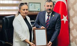 Mutlu mazbatasını aldı...