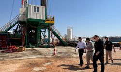 HALFETİ’DE PETROL ARAMA ÇALIŞMALARINDA HEYECANLANDIRAN GELİŞME.