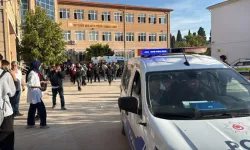 Manisa'da okul önünde silahlı saldırı: yaralı öğrenciler var..