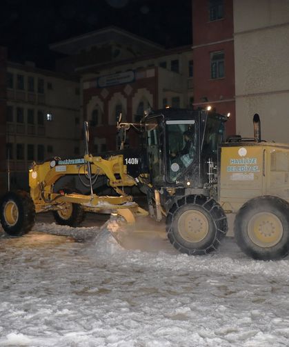 Haliliye Belediyesi öğrenciler için seferber oldu