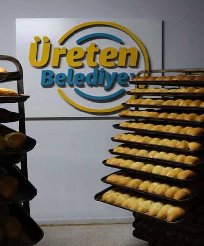 Haliliye'de hergün binlerce ekmek ihtiyaç sahiplerine ulaşıyor