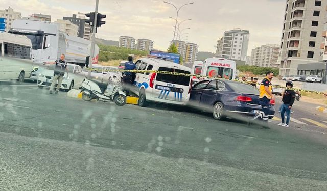 Urfa'da polis otosu kaza yaptı