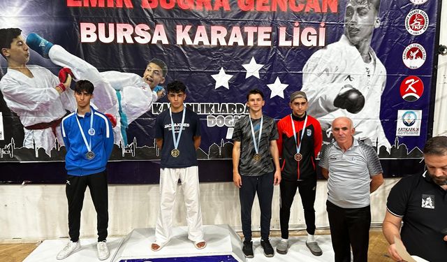 Eyyübiye yine karate şampiyonu çıkardı