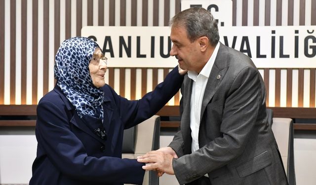 Bu gördüğünüz yaşlı teyze 10 milyon TL bağışladı