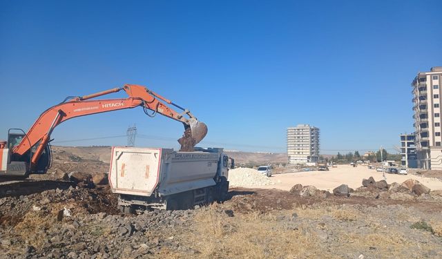 Merkezde farklı kırsalda farklı ekipleri çalışmalarını sürdürüyor