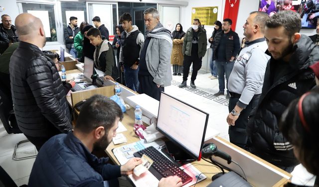 Urfa'da iftarını açan soluğu diş hastanesinde alıyor