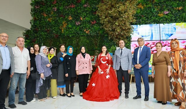 Karaköprü'de kadınların el işi emekleri sergilendi