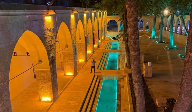 Restorasyonu Göz Kamaştırdı