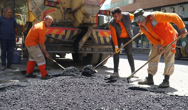 HALİLİYE BELEDİYESİ'NDEN ÜÇ MAHALLEYE ASFALT HİZMETİ