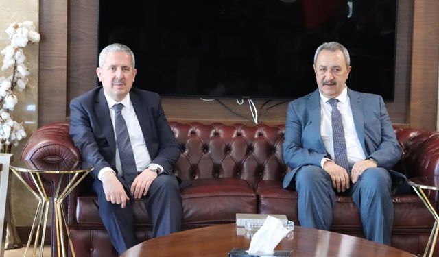 Başsağlığı dileklerini iletmek için Urfa'ya geldi