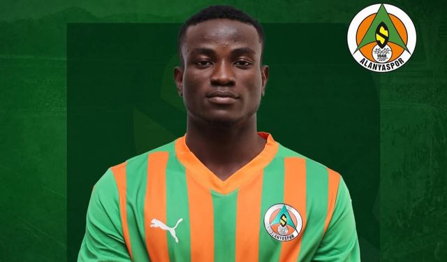 Uchenna Ogundu imzayı attı