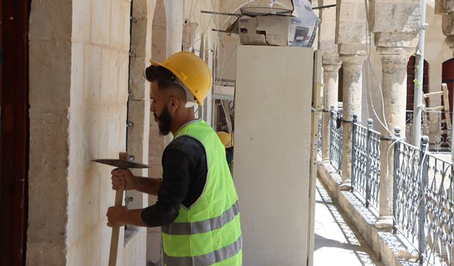 Büyükşehirin el attığı handa çalışmalar sürüyor