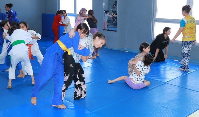 Geleceğin sporcuları Haliliye'de yetişiyor