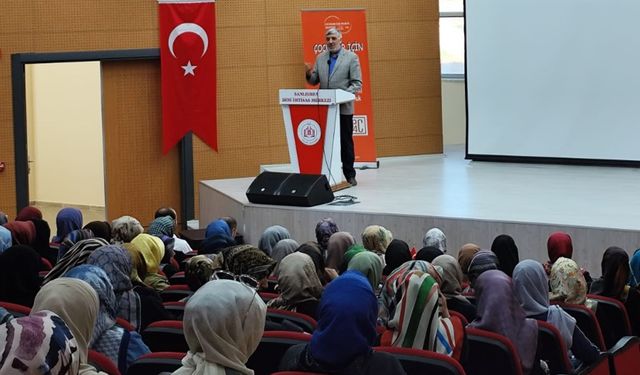 Şanlıurfa’da Kur’an Kursu Öğreticilerine P4c Eğitimi