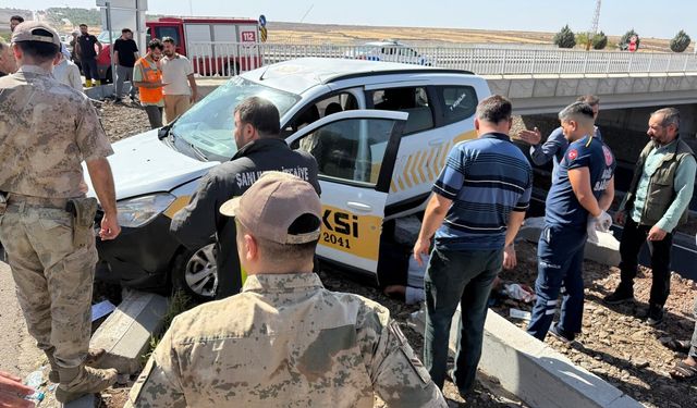 Siverek'te hastane kavşağında trafik kazası: 4 kişi yaralandı