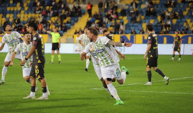 Urfaspor 1 attı 4 yedi...