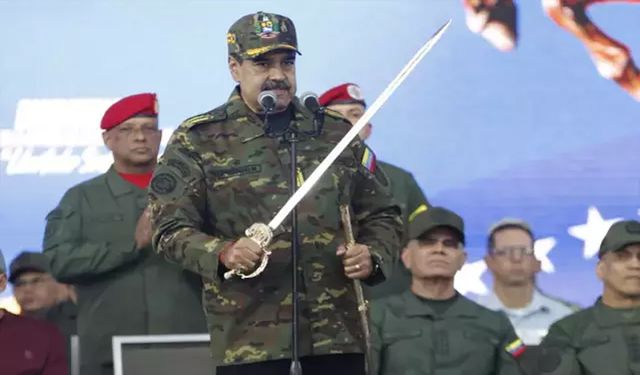 Maduro kılıçı çekti, savaş an meselesi