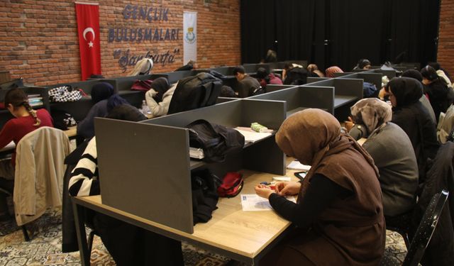 Haliliye Belediyesi'nin gençlere desteği sürüyor