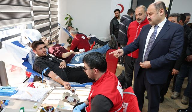 Büyükşehir personellerinden kan bağışı