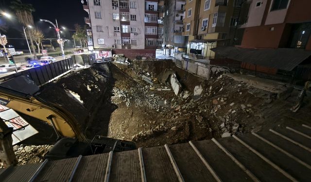 Urfa Bahçelievler'de göçük meydana geldi: binalar tahliye edildi