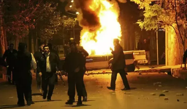 Komşu ülke kan gölüne döndü