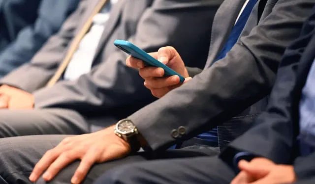 Vekillerin emekli maaşını kaldırdılar!