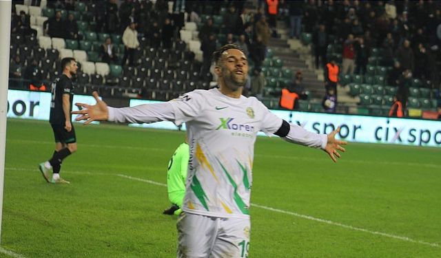 Urfaspor'un eski golcüsü veda etti!