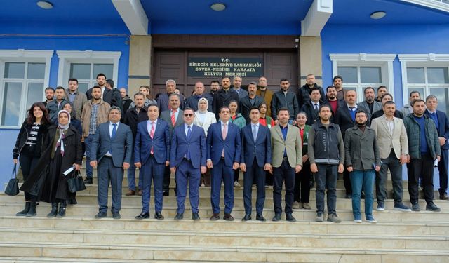 Birecik’te Kritik Zirve: Bağımlılık ve Bilişim Dolandırıcılığı Masaya Yatırıldı