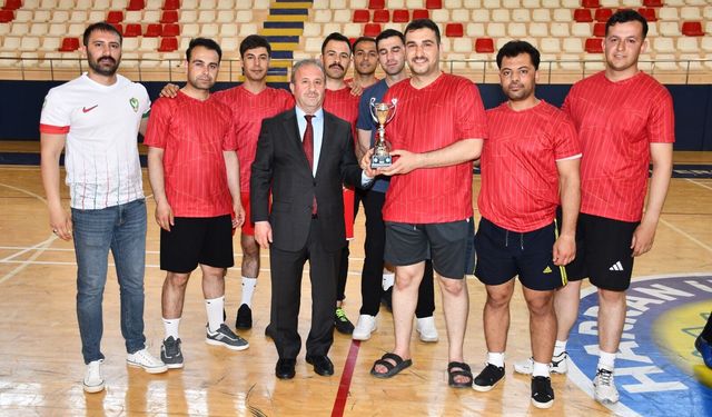 Harran Üniversitesi’nde futbol turnuvası heyecanı: Şampiyon eğitim fakültesi