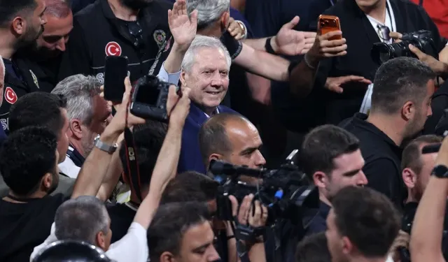 Efsane başkan geri döndü
