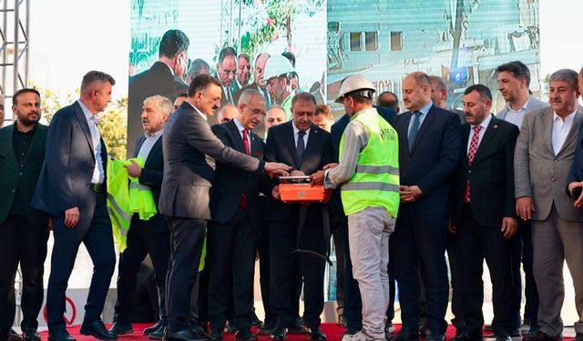 Eyyübiye Belediyesi yeni hizmet binasının temeli atıldı