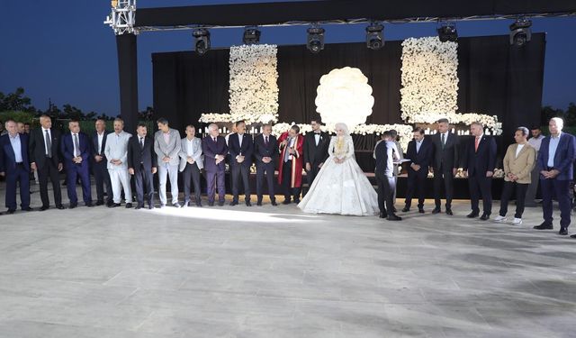 Adeta Protokol Zirvesi: Sezer ve Yeşildağ Ailelerinin Mutlu Günü