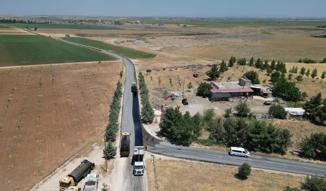 Büyükşehir, Viranşehir'de 9 kilometrelik grup yolunu yeniledi