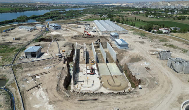 Birecik’e çevre nefesi olacak dev tesiste çalışmalar hızla ilerliyor