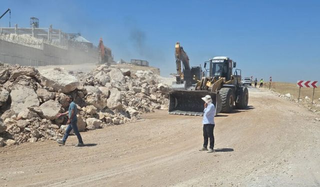 Urfa Suruç yolunda patlatma!