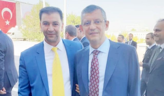 Urfa'da CHP'li eski Başkan Özgür Özel safına kaydı