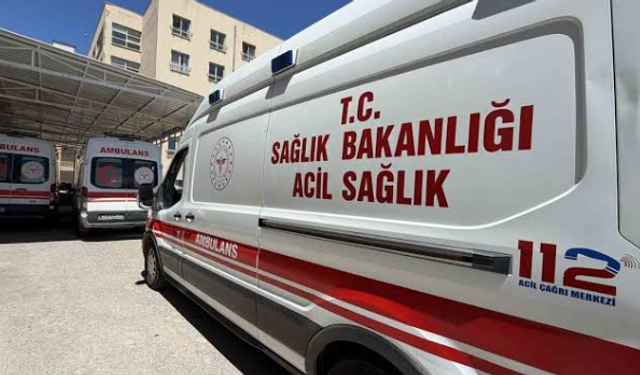 Elindeki tabanca kazara ateş aldı: Hastaneye kaldırıldı