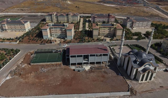 Başkan Canpolat’ın kalıcı eserleri bir bir yükseliyor