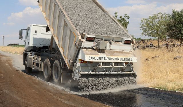 Siverek’te 5 kilometrelik yol sathi asfaltla yenilendi