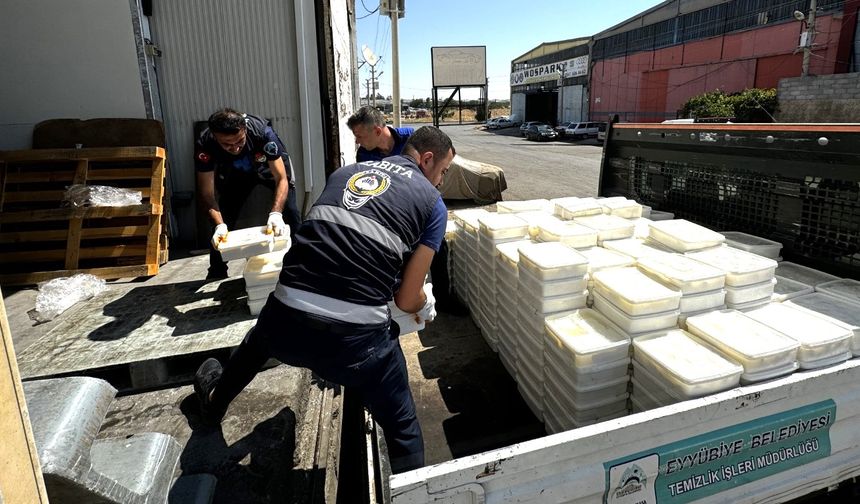 Urfa'da tonlarda bozuk peynir ele geçirildi