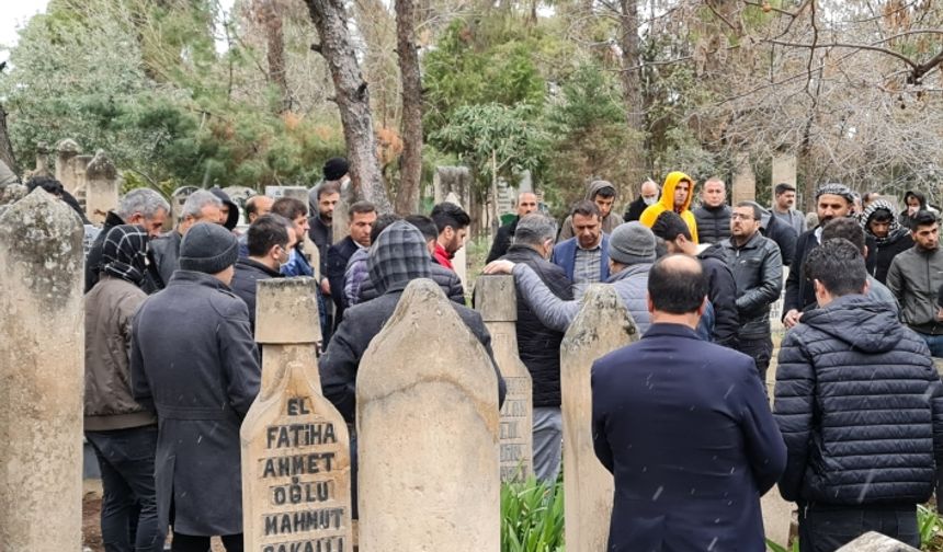 Hayatını kaybeden belediye personeli toprağa veriliyor