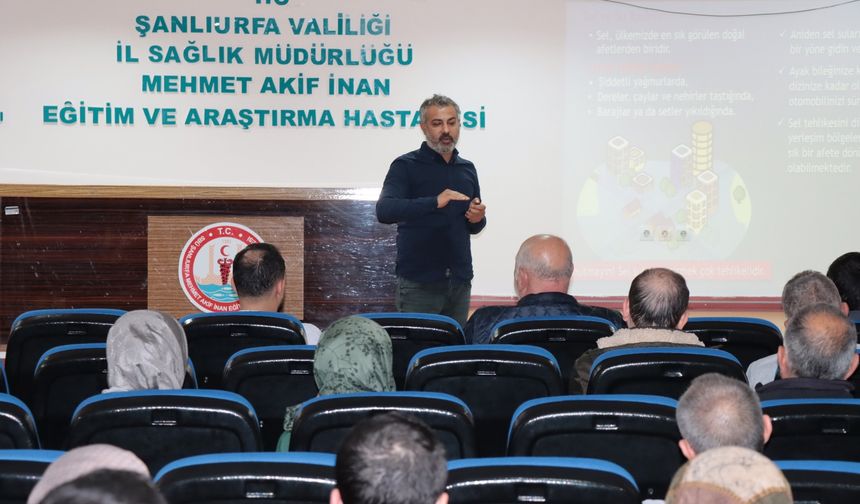 Urfa'da sağlık personellerine afet eğitimi verildi